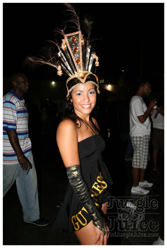 girl_power_mia_2007-002