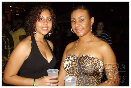 girl_power_mia_2007-010