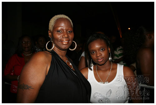 girl_power_mia_2007-043