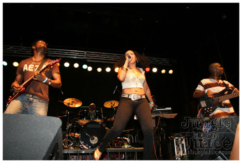 girl_power_mia_2007-059