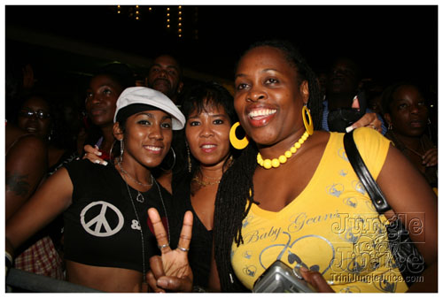 girl_power_mia_2007-064