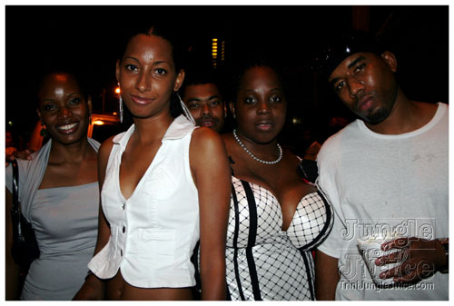 girl_power_mia_2007-097