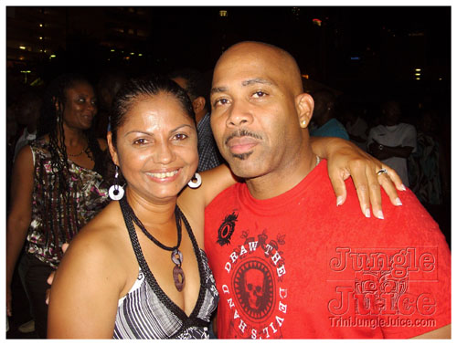 girl_power_mia_2007-104