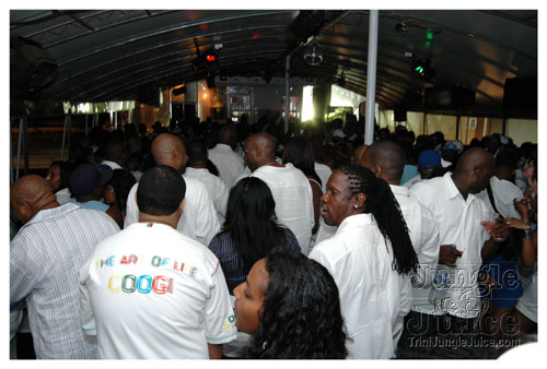 glow7_touch_of_blue-030