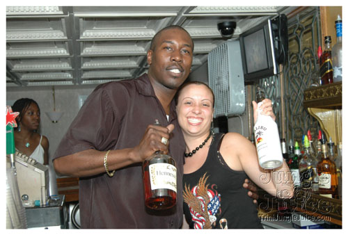 glow7_touch_of_blue-044