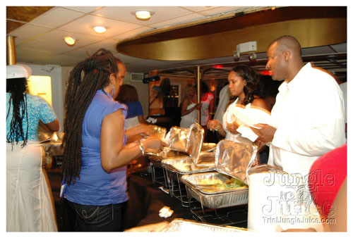 glow7_touch_of_blue-046