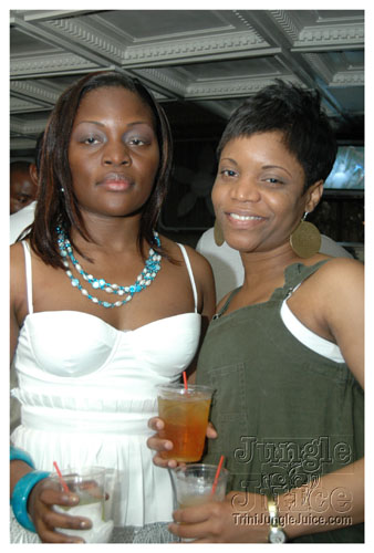 glow7_touch_of_blue-050