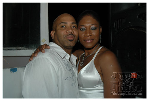 glow7_touch_of_blue-058