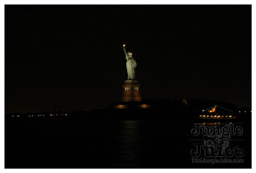 glow7_touch_of_blue-060