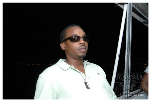 glow7_touch_of_blue-061