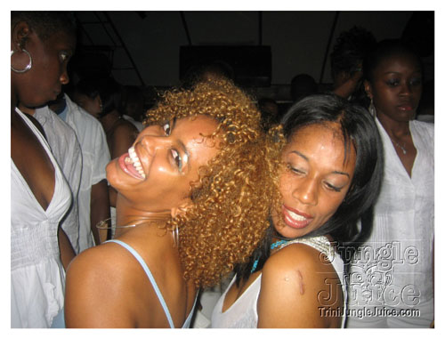 glow7_touch_of_blue-085