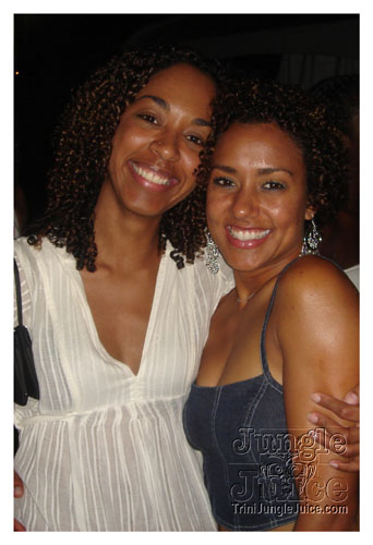 glow_barbados_2007-002