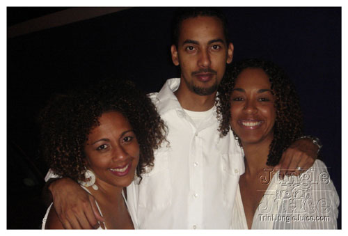 glow_barbados_2007-005