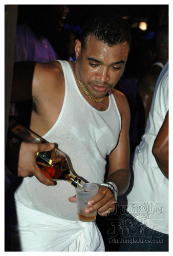 glow_barbados_2007-024