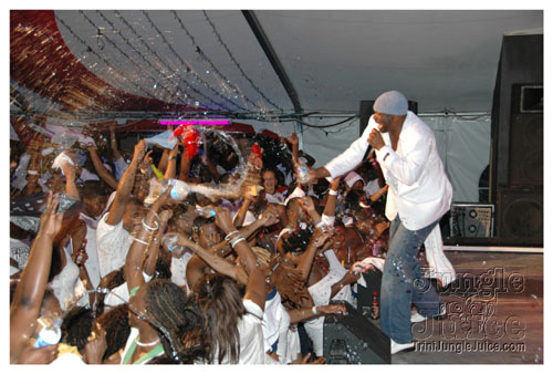 glow_barbados_2007-026