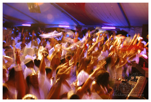 glow_barbados_2007-027