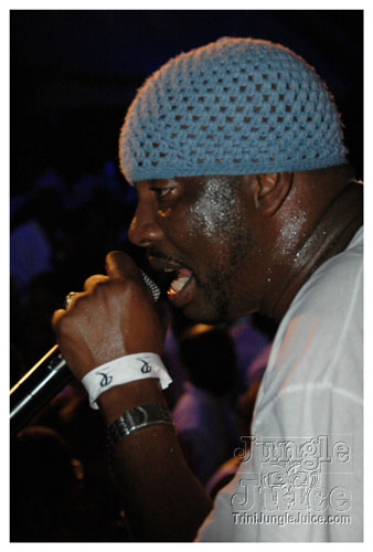 glow_barbados_2007-031