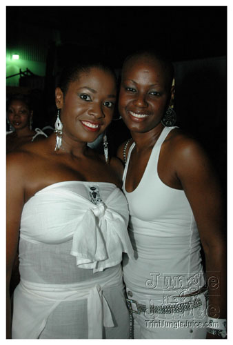 glow_barbados_2007-033