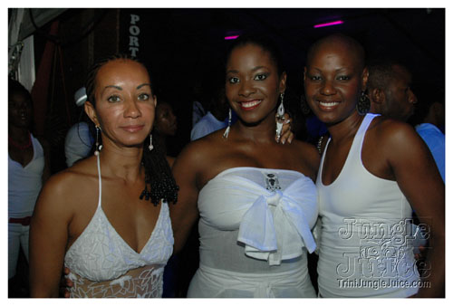 glow_barbados_2007-034