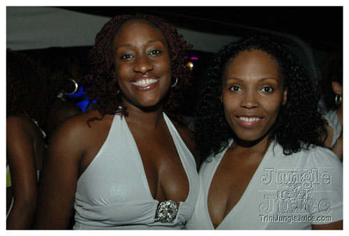 glow_barbados_2007-056