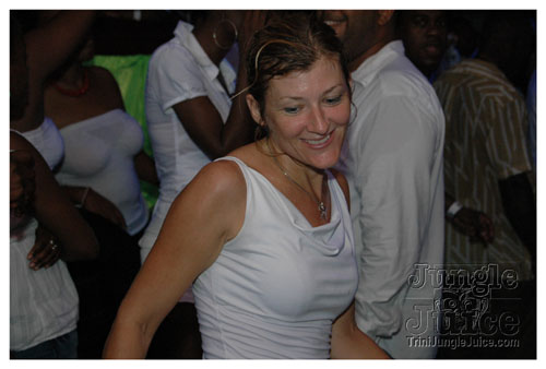 glow_barbados_2007-057