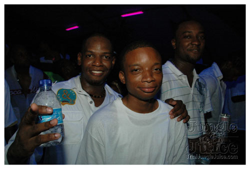 glow_barbados_2007-059