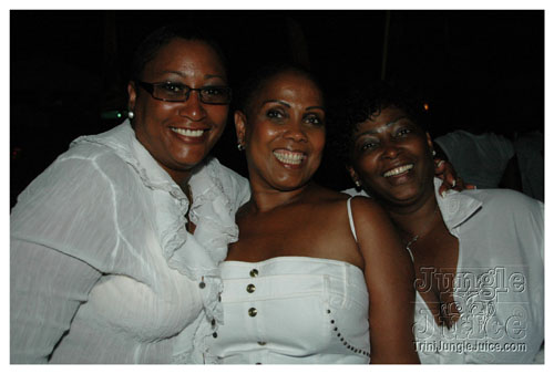 glow_barbados_2007-064