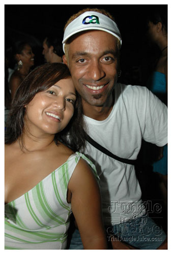 glow_barbados_2007-078