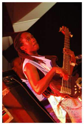 glow_barbados_2007-090