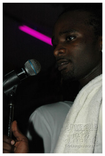 glow_barbados_2007-100