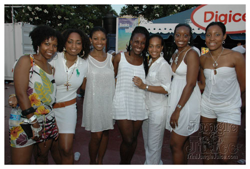 glow_barbados_2007-112