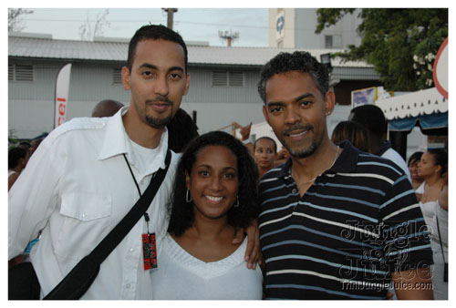 glow_barbados_2007-113