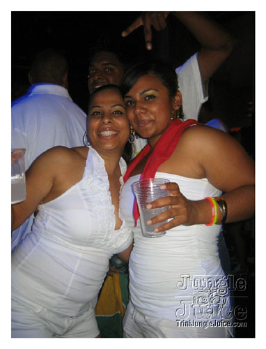 glow_Toronto_2007-002