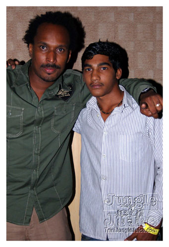 club_string_shal_bday07-013