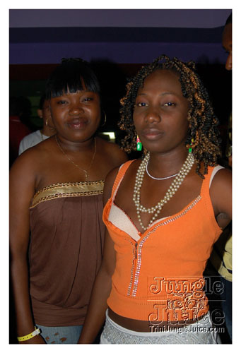 club_string_shal_bday07-057