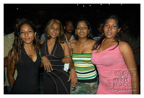 club_string_shal_bday07-087