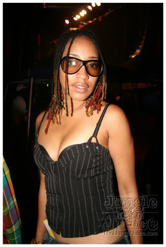 intl_flag_night_2007-001