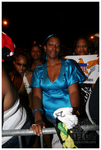 intl_flag_night_2007-032