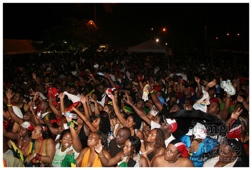 intl_flag_night_2007-039