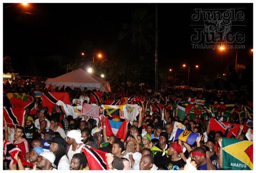 intl_flag_night_2007-048