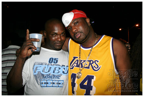 intl_flag_night_2007-052