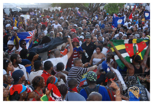 intl_flag_night_2007-090