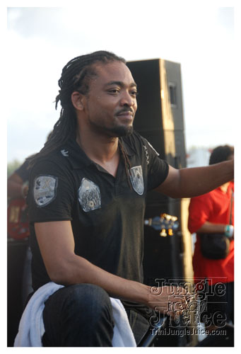 intl_flag_night_2007-122