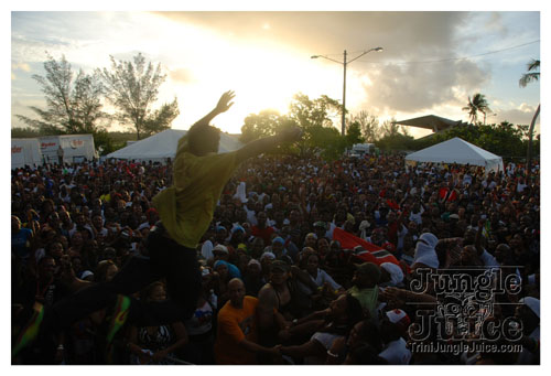 intl_flag_night_2007-130