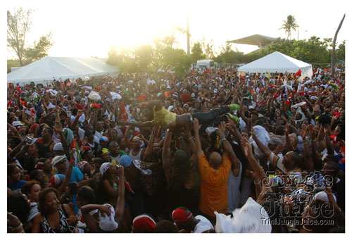 intl_flag_night_2007-133