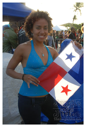 intl_flag_night_2007-151