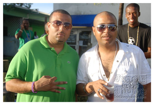 intl_flag_night_2007-158