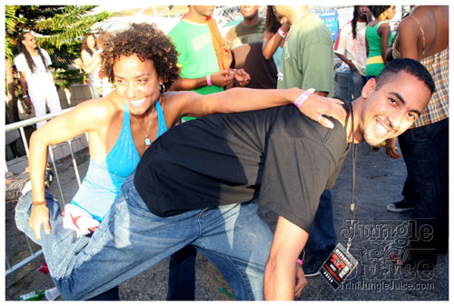 intl_flag_night_2007-169