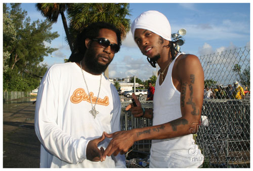 intl_flag_night_2007-186