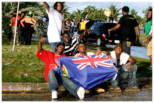 intl_flag_night_2007-189